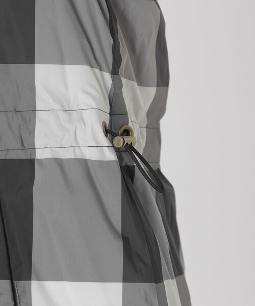 BLUE LABEL CRESTBRIDGE（ブルーレーベルクレストブリッジ） ダウン