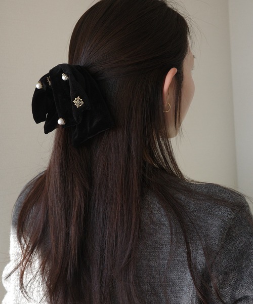 ヘアクリップ ビジューパール付き ベルベットリボンクリップ