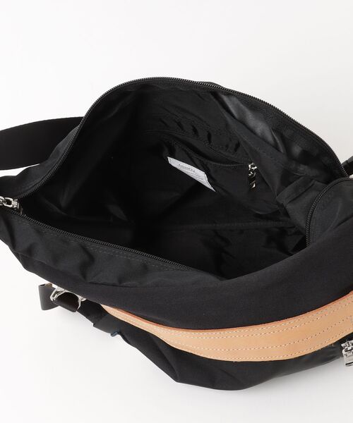 「ASSOV」 刺繍ショルダーバッグ - ブラック メンズ_画像4