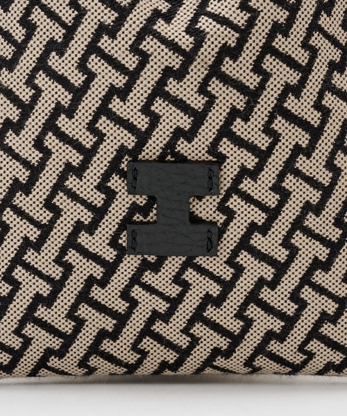 IACUCCI イアクッチ　ポーチ　ベージュブラック IACUCCI（イアクッチ） ポーチ FREE ブラック レディース : ZOZOTOWN