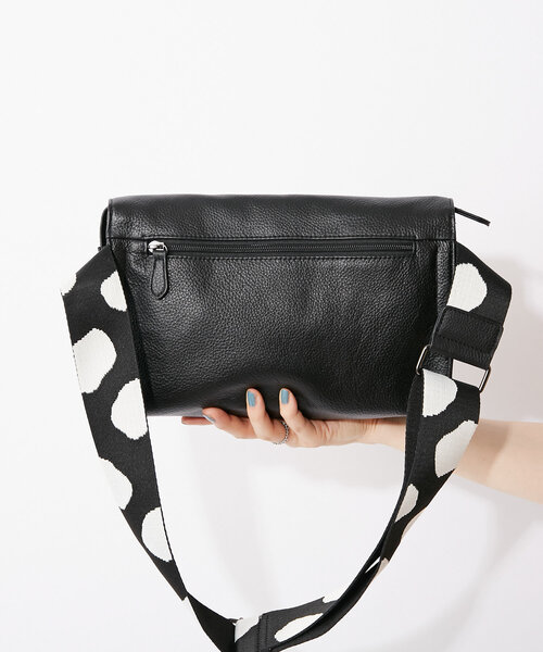 ear PAPILLONNER（イア パピヨネ） ショルダーバッグ FREE ベージュ系