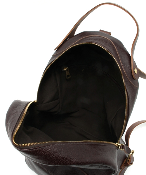 IL BISONTE（イルビゾンテ） デイバック リュック IL BISONTE