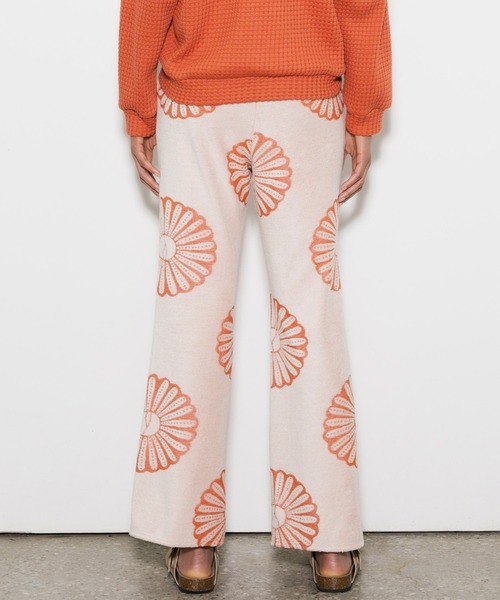 SEAGREEN(シーグリーン) パンツ FLOWER PILE FLARE PANTS レディース SEAGREEN(シーグリーン) パンツ FLOWER PILE FLARE PANTS レディース