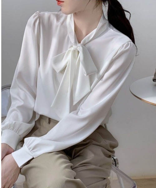 Vivienne Westwood 　長袖シャツ　ボウタイ　リボン　ブラウス Vivienne Westwood（シャツ/ブラウス(長袖/七分)）のフリマアイテム一覧