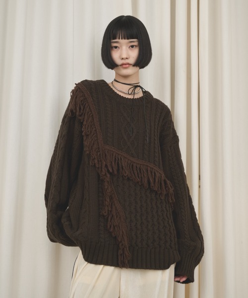 AIC. ニット セーター アシンメトリーフリンジケーブルニット
