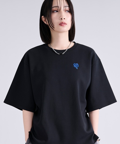 Ellno Loset（エルノロゼット） tシャツ バックフラワー刺繍ポンチT