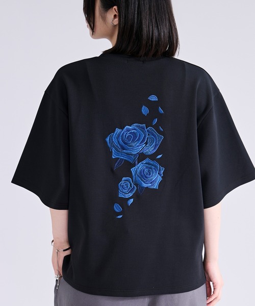 Ellno Loset（エルノロゼット） tシャツ バックフラワー刺繍ポンチT