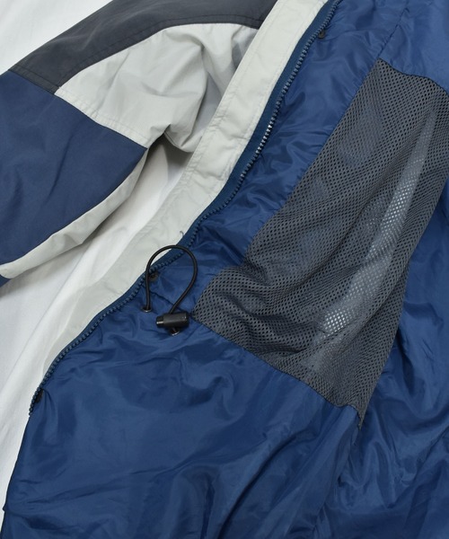 Columbia（コロンビア） ナイロンジャケット 「ヴィンテージ古着」Y2K