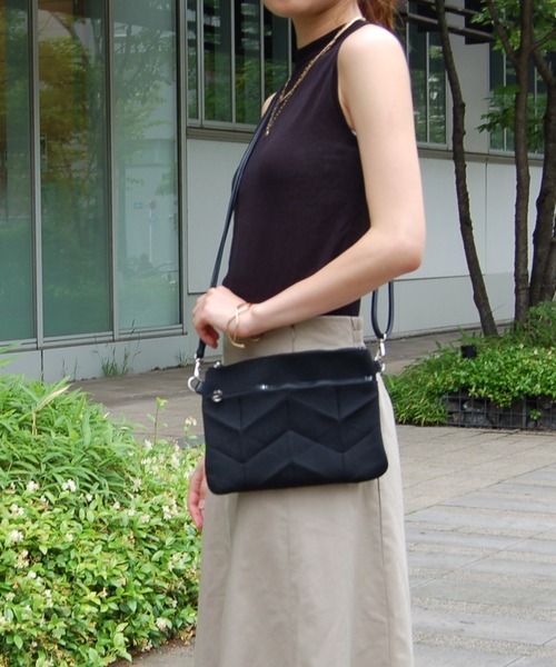 極美品　定価24,200円　hALON ヘリンボーンニットトートバッグ hALON（アーロン）の「＜hALON＞ ヘリンボーン ニット