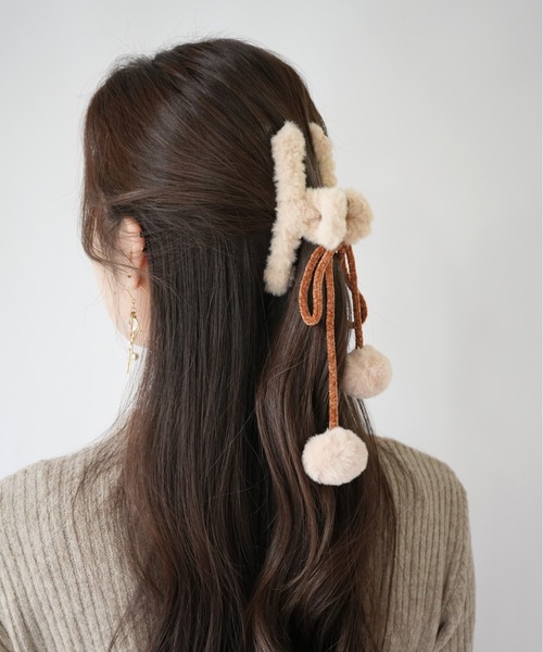 Port（ポート） ヘアクリップ 「 」 ぽんぽん付き リボン ファー