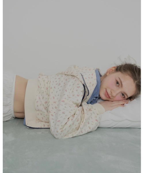 jumelle（ジュメロ） パーカー 花柄ステッチフーディー レディース