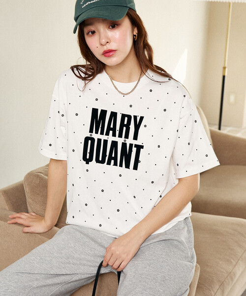 MARY QUANT ストーン装飾 Tシャツ エンボスプリント Tシャツ（ブラック） | MARY QUANT ONLINE SHOP