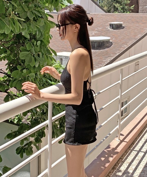 HAILY 水着 深Vネックバッククロスワンピース水着 レディース