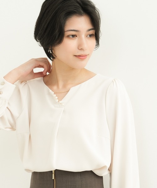 ブラウス シャツ パール＆ダーツネックブラウス レディース TRUDEA ブラウス シャツ パール使いVネックブラウス レディース