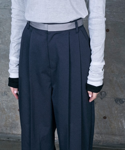 パンツ Double Waist Asymmetry Tuck Pants セール】Waist satin line double-tuck darts pants / ウエスト