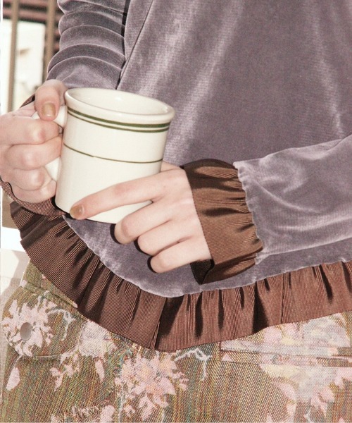 musubore（ムスボレ） tシャツ bi-color flocky frill tops