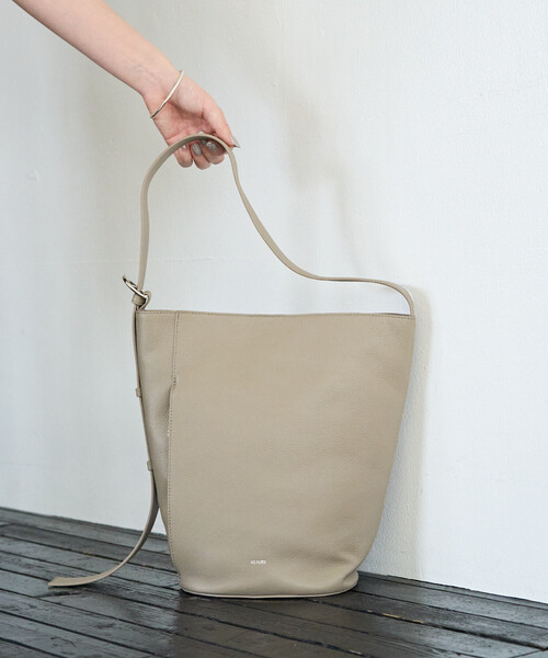 トートバッグ 限定展開 BEAURE LUNEA/ビュレルネア 「本革」 レザー ワンハンドル バケツバッグ レディースの画像