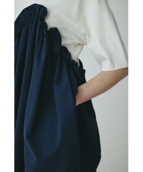 ワンピース Wave frill cut  dress　　ウェーブフリルカットドレスの画像
