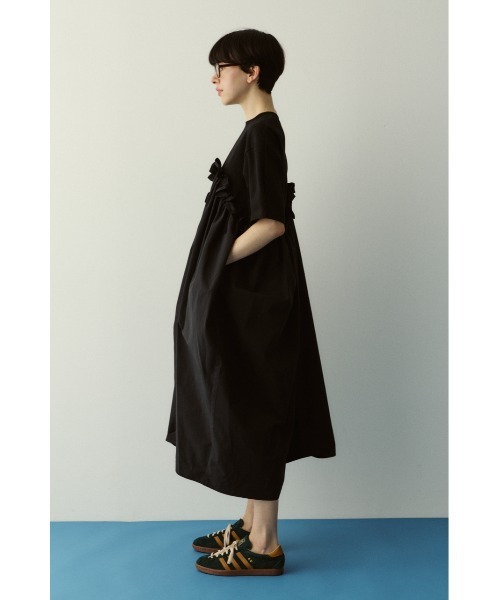 ワンピース Wave frill cut  dress　　ウェーブフリルカットドレスの画像