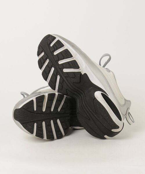NIKE（ナイキ） ローカットスニーカー 24.5 シルバー レディース