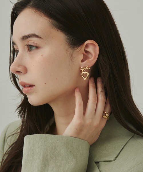 ciite' ピアス 「 金属アレルギー対応 」 ハートリボンピアス