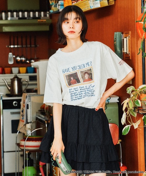 niko and… tシャツ 「STRANGER THINGS」コラボ ポスター風
