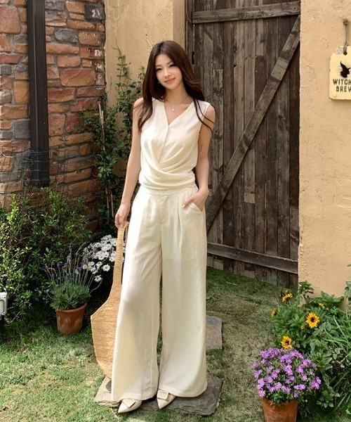 Aelina セットアップ Vネックノースリーブトップス＆ワイドパンツ