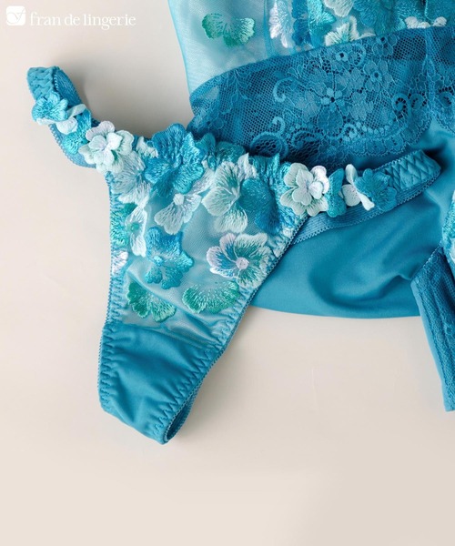 fran de lingerie（フランデランジェリー） ショーツ 可憐な花びら刺繍