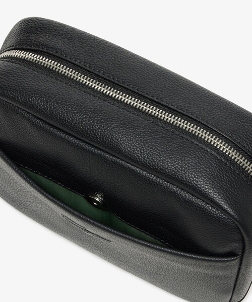 LACOSTE レザーウエストバッグ LACOSTE（ラコステ） ウエストポーチ 「LACOSTE」SLIM VERTICAL CAMERA