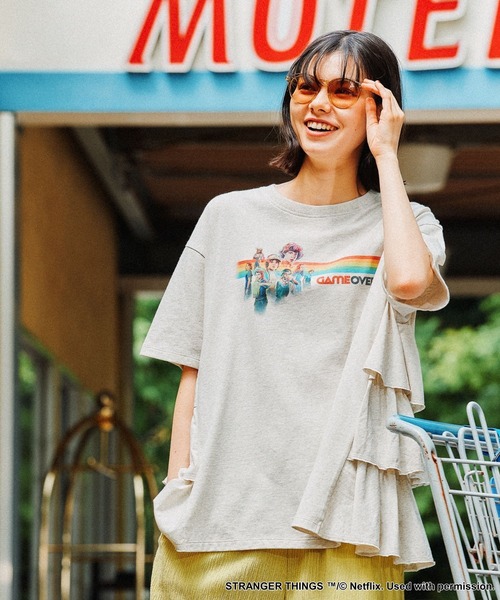 niko and… tシャツ 「STRANGER THINGS」コラボ サイドフリルT