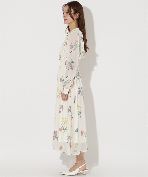 AND COUTURE（アンドクチュール） ワンピース フリルケープフラワー