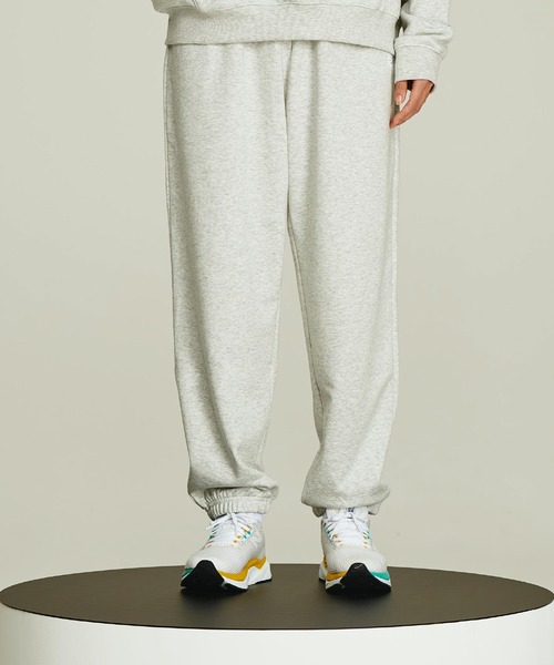 New Balance スウェットパンツ ジャージ Sport Essentials