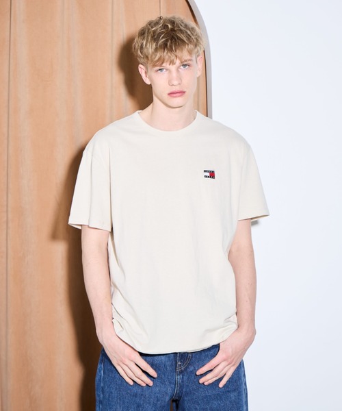  Jeans レギュラー バッジロゴ 半袖 Tシャツ 送関込 TOMMY JEANS tシャツ 「オンライン限定」レギュラーバッジT