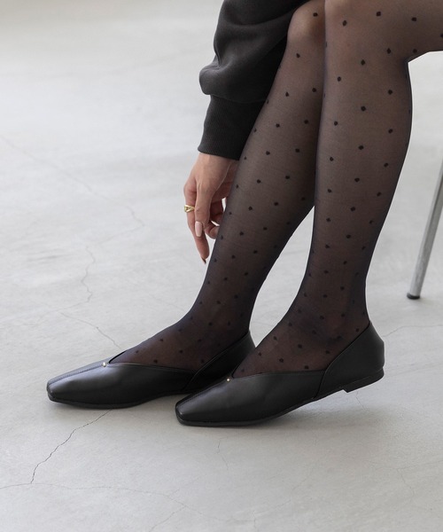 welleg パンプス 「 極やわ 」Vカット ゴールドアクセント