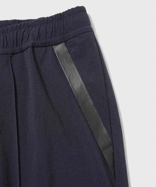 まみ　ADAM ET ROPE トラックパンツ ナイロンパンツ ネイビー まみ ADAM ET ROPE トラックパンツ ナイロンパンツ ネイビー 撥