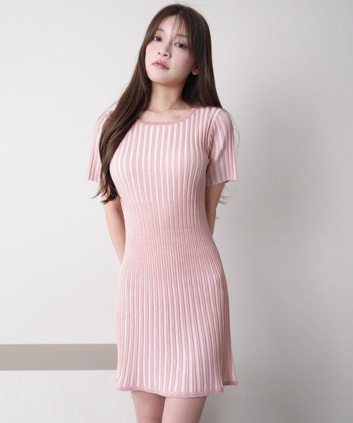VERSACE ピンク ニットワンピース 半袖 VERSACE ピンク ニットワンピース 半袖