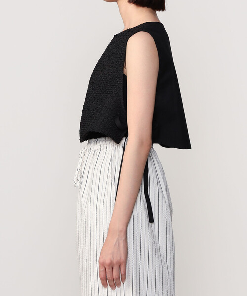 eunoia ブラック ノースリーブ プリーツベスト Bshop（ビショップ）の「eunoia | ロングベスト WOMEN（ベスト）」 - WEAR