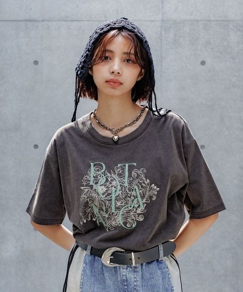 エスティページ① PAGEBOY tシャツ ボタニカルシシュウTシャツ レディース