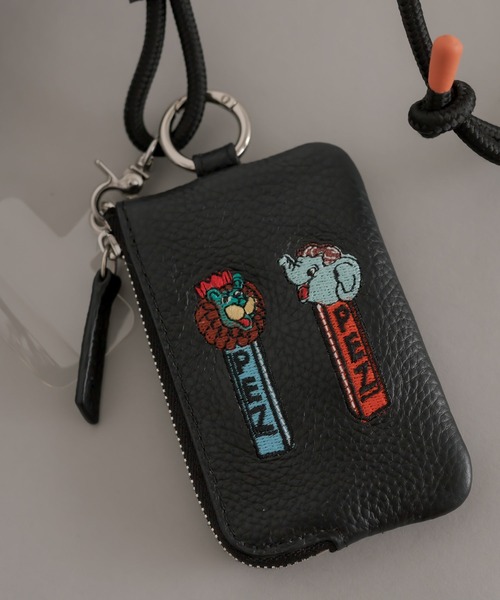PEZキャラクター刺繍ケース グレー★PEZ×earコラボ★パスケース ear PAPILLONNER（イア パピヨネ） カードケース「PEZコラボ」 FREE