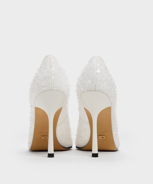 【美品・箱付き】CHARLES & KEITH KYRAパンプス ホワイト 37 CHARLES ＆ KEITH（チャールズ&キース） パンプス Kyraキラーエン