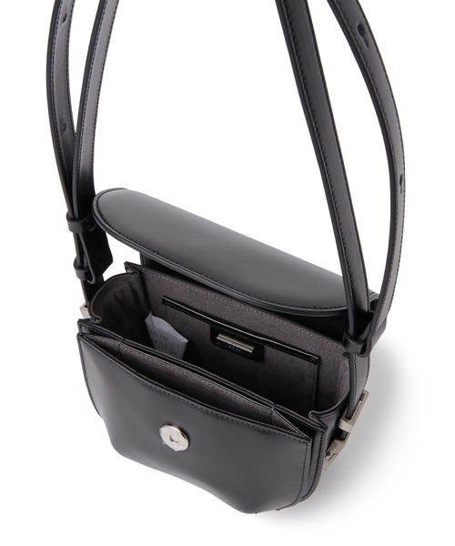 OSOI CUBBY ブラックレザーショルダーバッグ OSOI CUBBY ブラックレザーショルダーバッグ