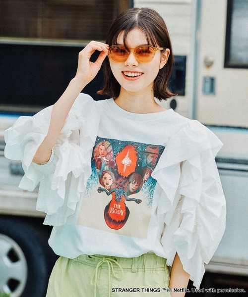 ニコアンド　【STRANGER THINGS】コラボラッフルス　リーブTシャツ セール】【STRANGER THINGS】コラボ ラッフルスリーブTシャツ（T
