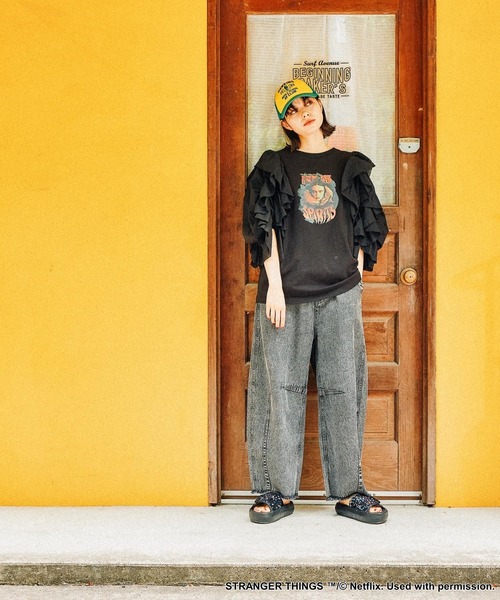 niko and… tシャツ 「STRANGER THINGS」コラボ ラッフルスリーブ