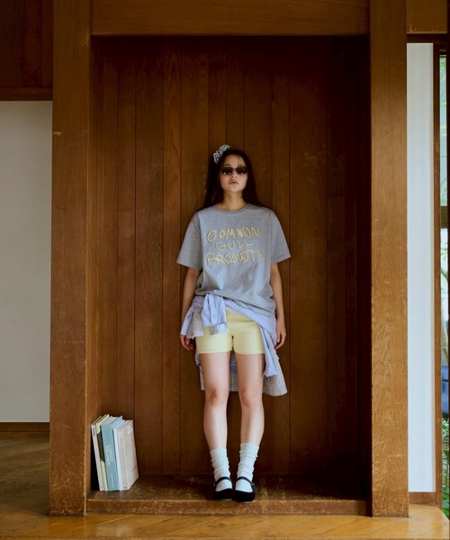 common gull products. 2025夏 common gull products. tシャツ ブランコに乗ったcommon 2025夏
