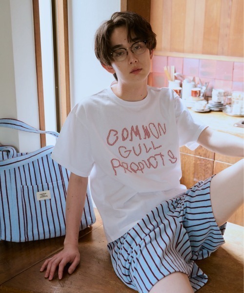 common gull products. tシャツ ブランコに乗ったcommon 2025夏