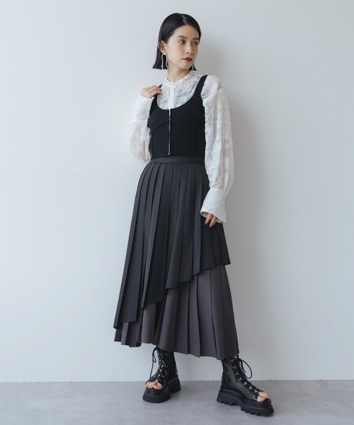 HARE フェイクレザープリーツスカート　ブラック HARE（ハレ）の「フェイクレザープリーツスカート(HARE