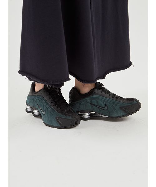 NIKE shox R4（レディースファッション） | ファッション のおすすめ