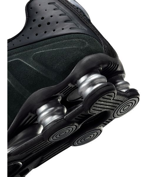 NIKE（ナイキ） スニーカー 「NIKE meets emmi」W SHOX R4 レディース