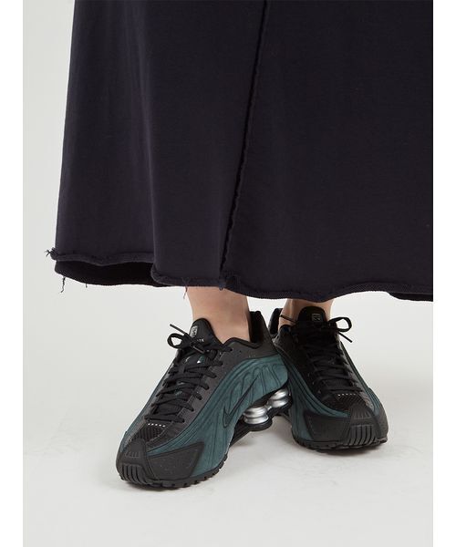 NIKE（ナイキ） スニーカー 「NIKE meets emmi」W SHOX R4 レディース