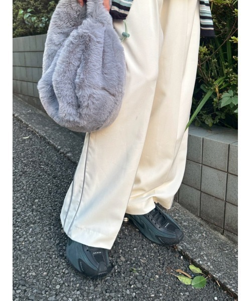 NIKE（ナイキ） スニーカー 「NIKE meets emmi」W SHOX R4 レディース